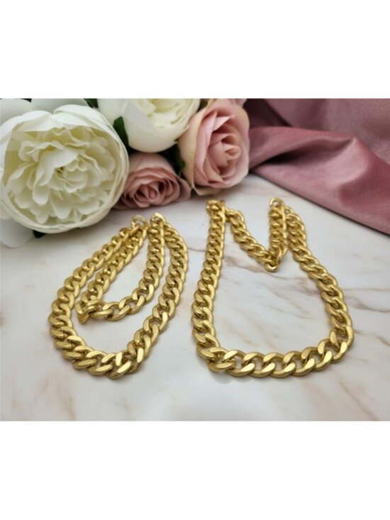 Vintage Gold Tone Textured Curb Chain Necklace Set Chunky  Vintage Gold Tone Textured Curb Chain Necklace Set Chunky Y2K Runway 26 In